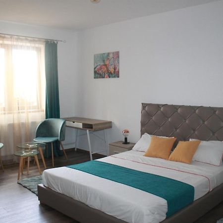 Studio Turquoise Victoria 부쿠레슈티 외부 사진